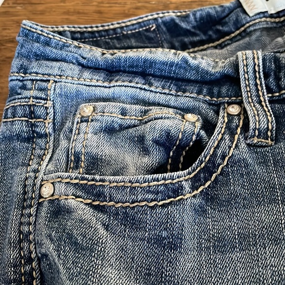 Daytrip Virgo Bootcut Jeans - Picture 2 of 8